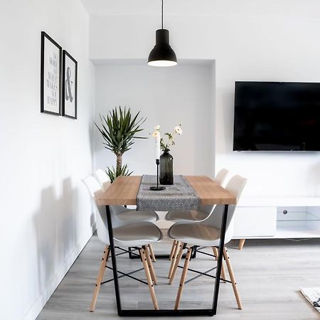 Luxurious Two Bedroom Apartment With Private Parking Perth Buitenkant foto