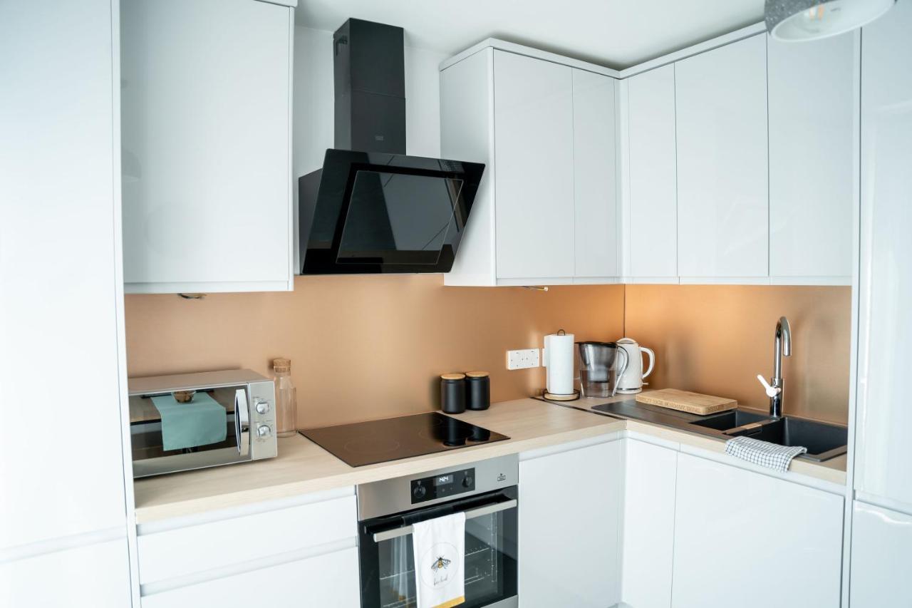 Luxurious Two Bedroom Apartment With Private Parking Perth Buitenkant foto