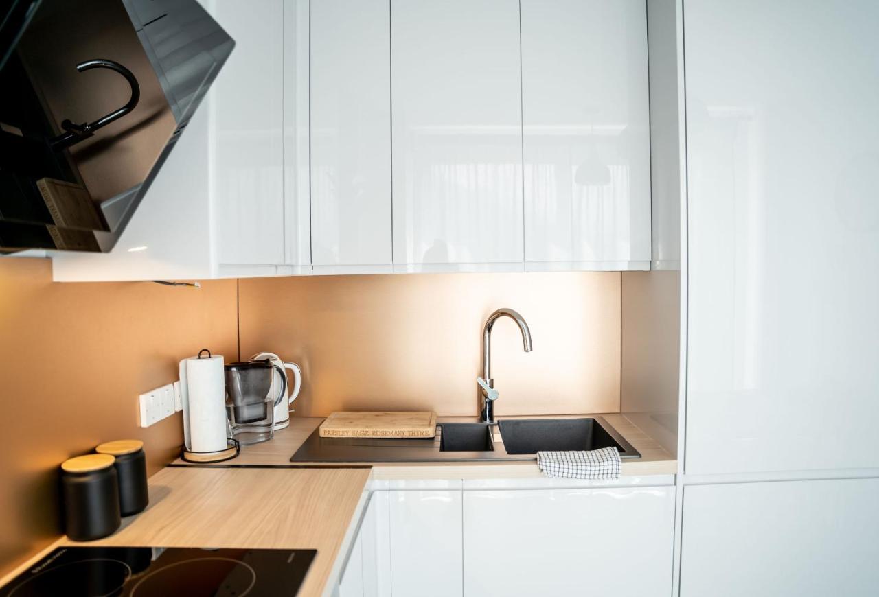 Luxurious Two Bedroom Apartment With Private Parking Perth Buitenkant foto